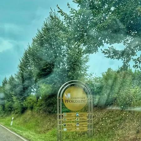 Apartament Zentrale Penthouse Mit Goldstadtblick